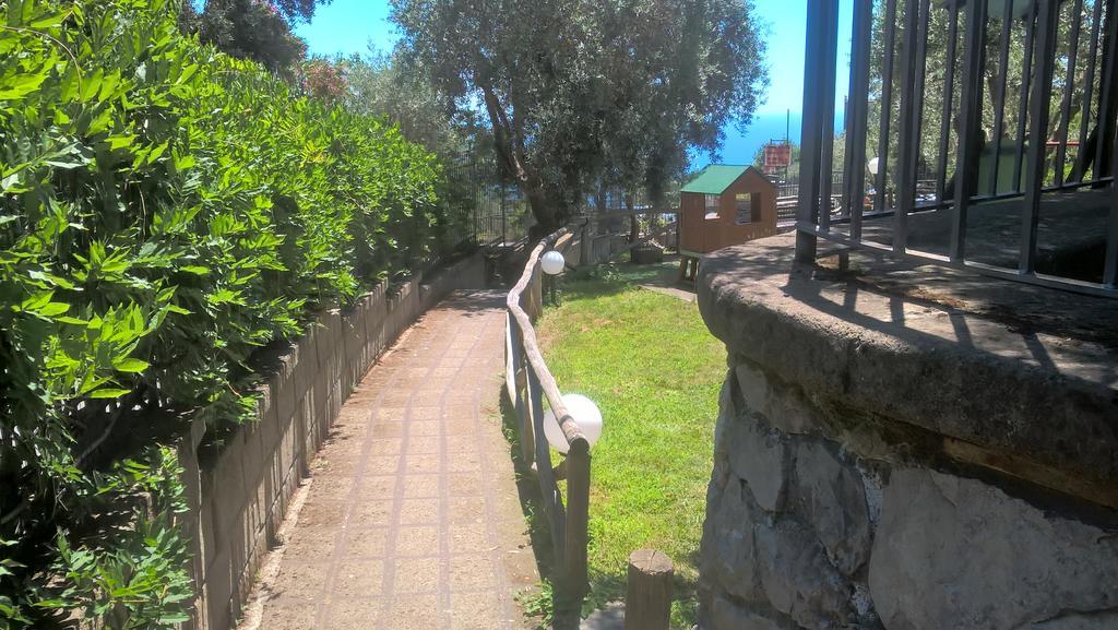 Bed and Breakfast Bellaria Relais Пьяно-ди-Сорренто Экстерьер фото